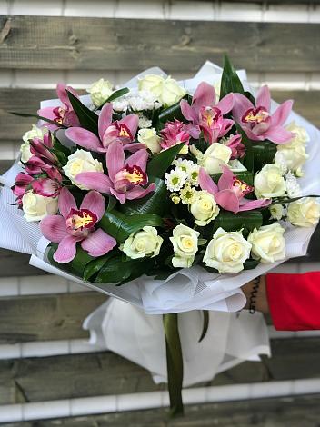 Букет цветов из: Розы и Хризантемы в Оршанке