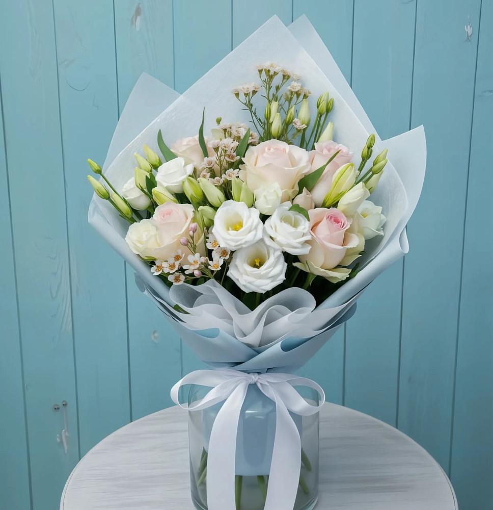 Букет цветов из: Розы и Лизиантусы в Оршанке