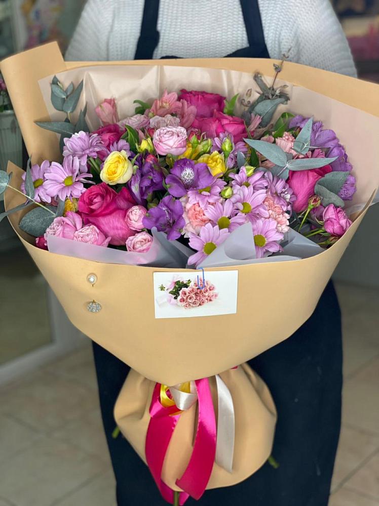 Букет цветов из: Хризантемы, Гвоздики и Альстромерии в Оршанке