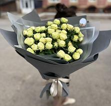 Букет Белые кустовые розы Солинеро в Оршанке