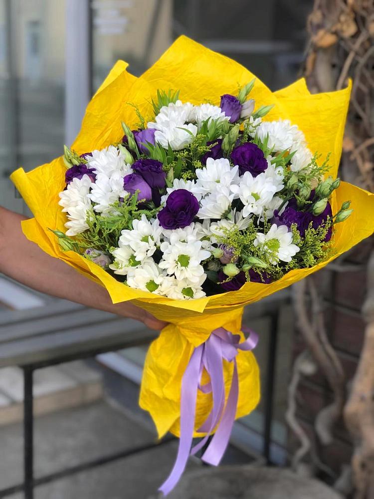 Букет цветов из: Ирисы, Хризантемы и Ромашки в Оршанке