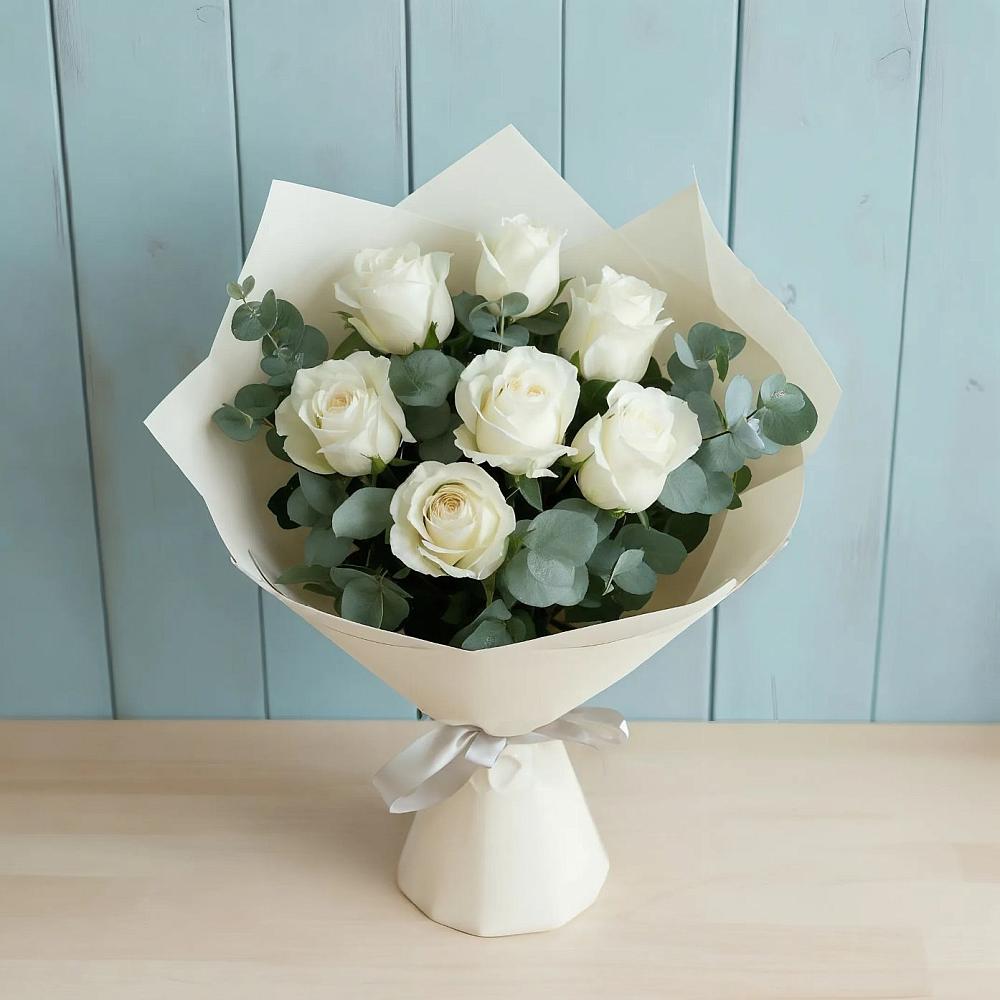 Букет Белые розы в Эвкалипте в Оршанке
