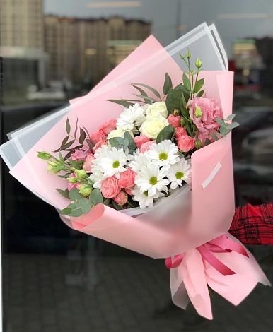 Букет цветов из: Розы, Лизиантусы и Хризантемы в Оршанке