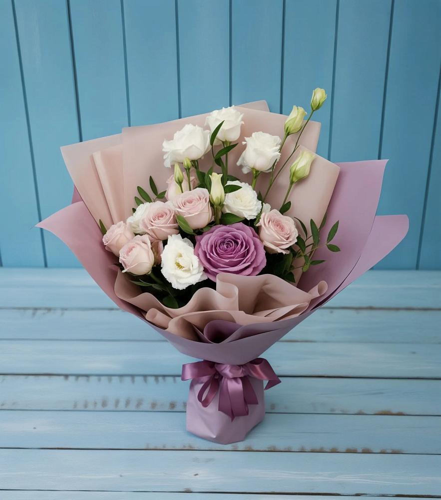 Букет цветов из: Розы и Лизиантусы в Оршанке